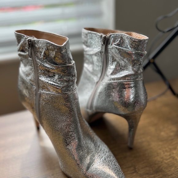 Metallic Silver - Picture 4 of 7